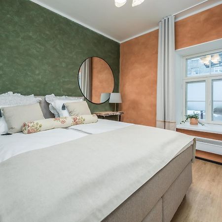 Old Town Boho Guesthouse Tallinn Bagian luar foto