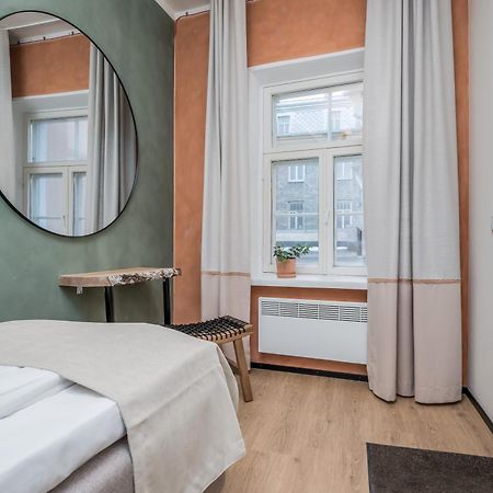 Old Town Boho Guesthouse Tallinn Bagian luar foto
