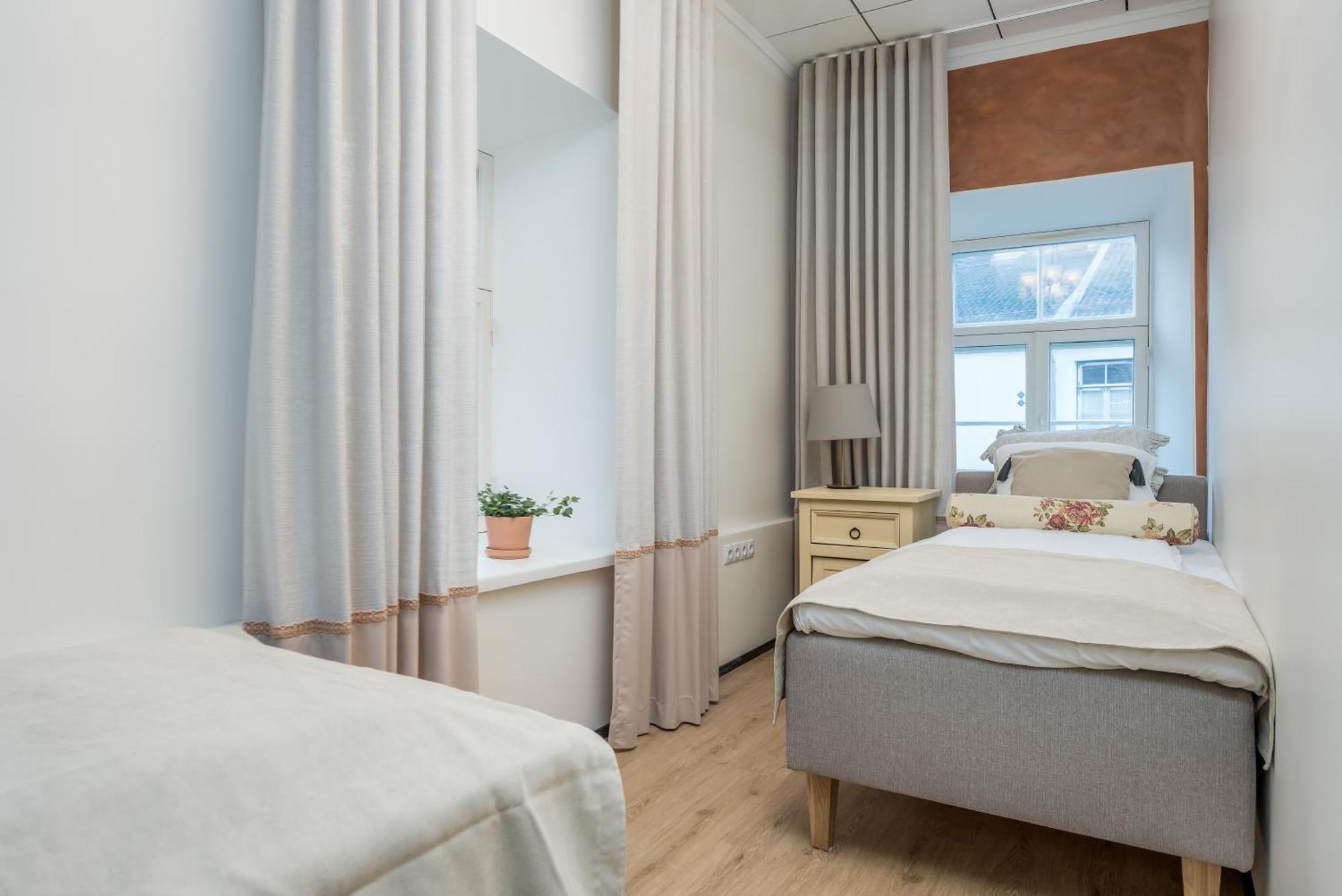 Old Town Boho Guesthouse Tallinn Bagian luar foto