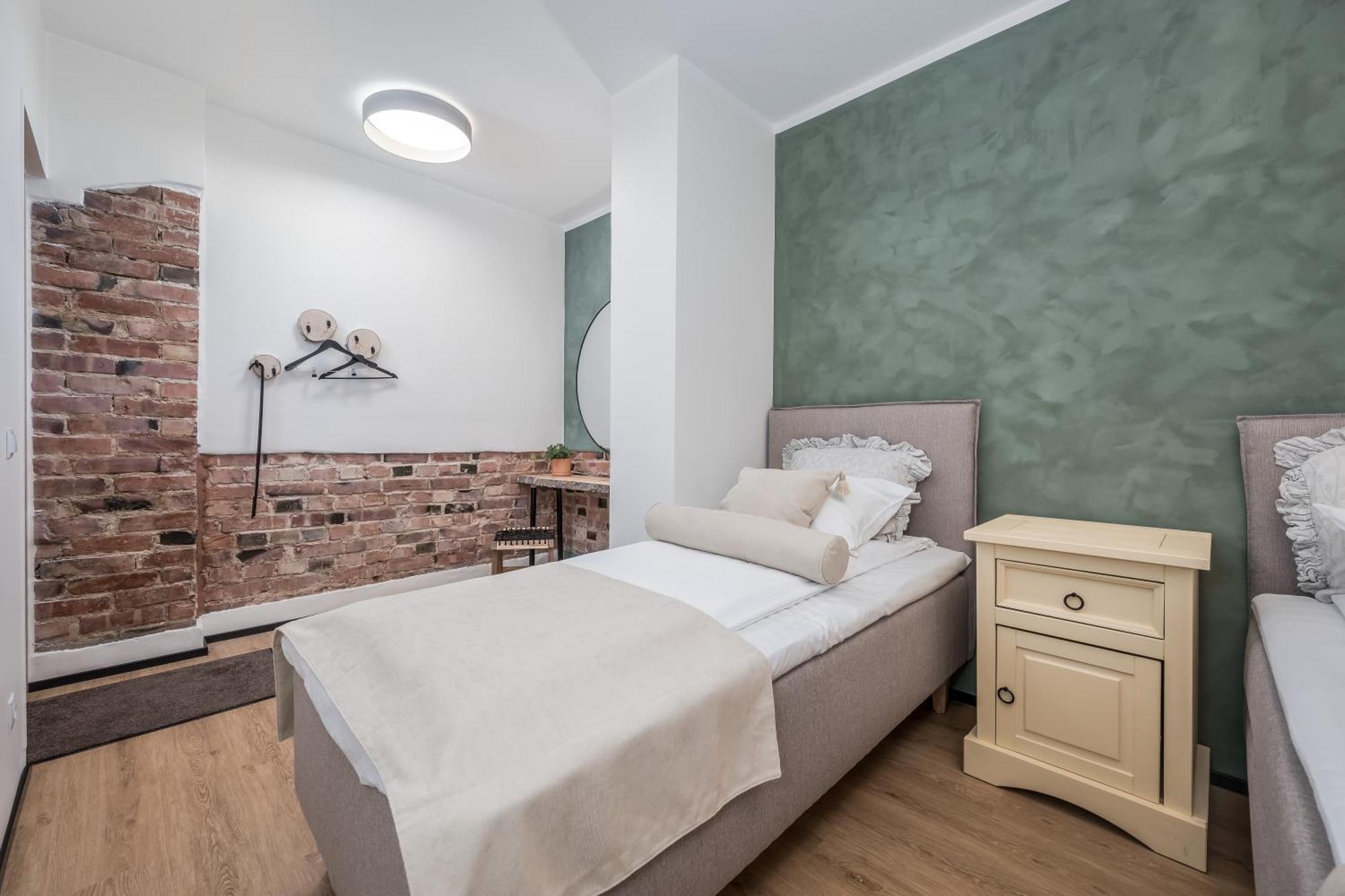 Old Town Boho Guesthouse Tallinn Bagian luar foto