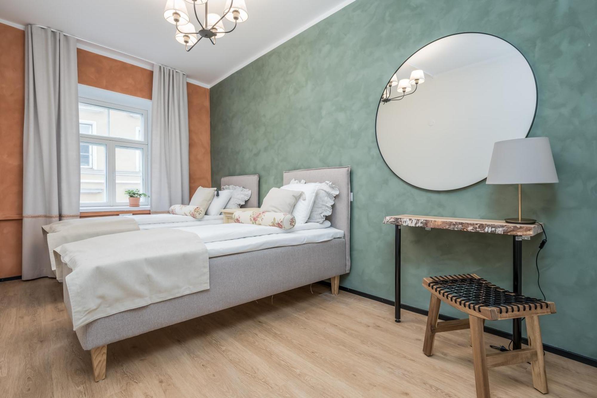 Old Town Boho Guesthouse Tallinn Bagian luar foto
